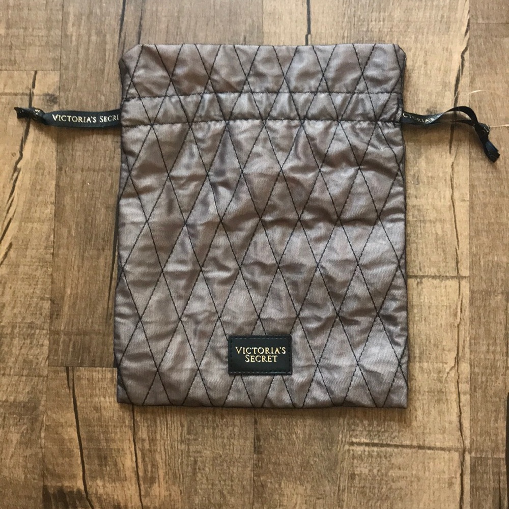 ❌SOLD New Victoria Secret Lingerie Bag Set - Picture 4 of 5